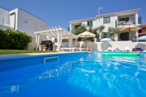 Гостиница Divine Dalmatia Apartments  Трибунь